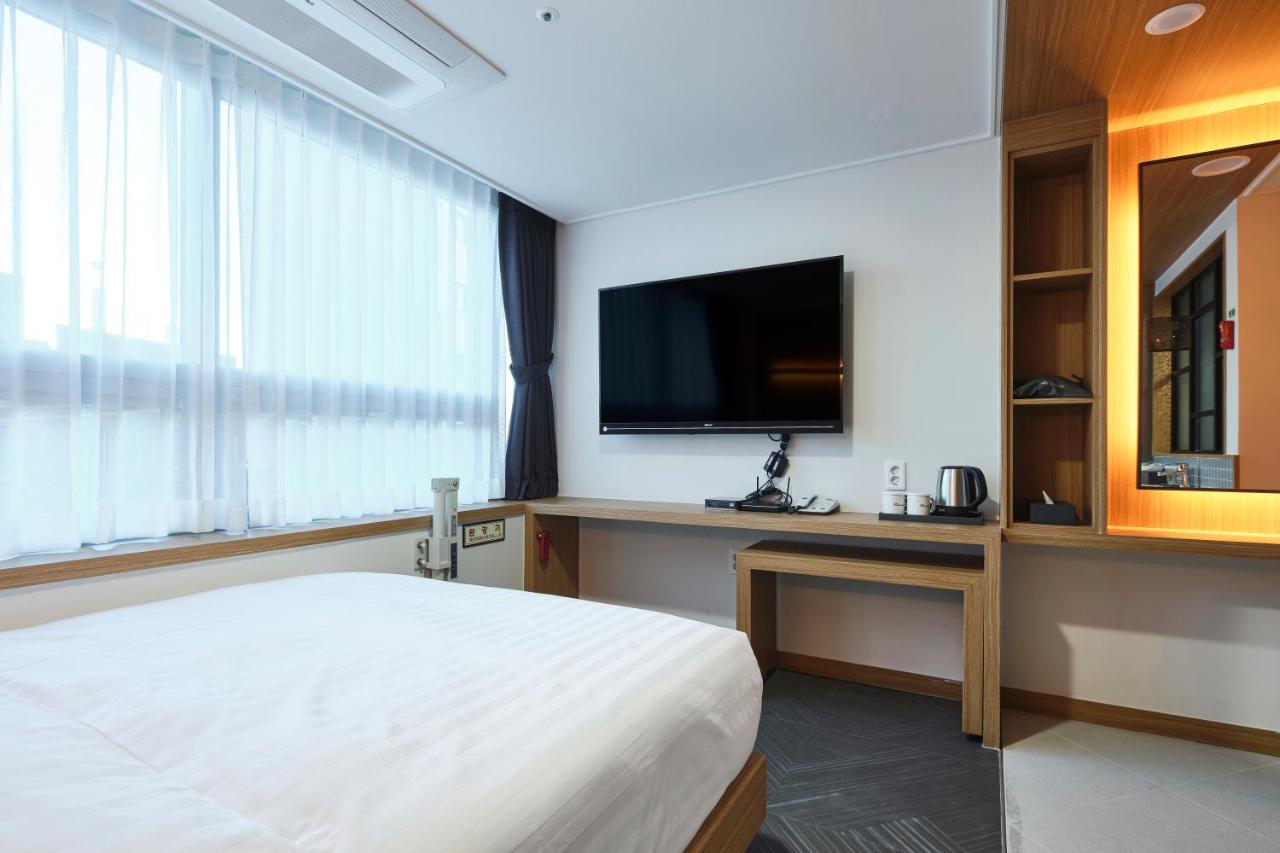 S Stay Hotel Suwon Exterior foto